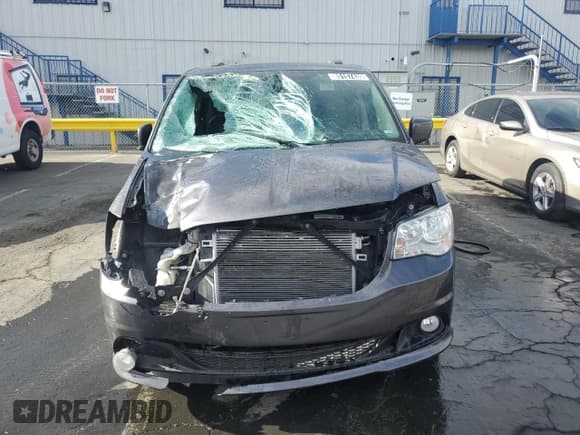 ✅ 2020 Dodge Grand Caravan SXT • VIN: 2C4RDGCG1LR253187 • Лот: 85157435. Опубликован ранее на Copart с пробегом 94 871 миль. Бесплатный доступ к архиву аукционных продаж из США и подробный отчёт об истории автомобиля на DreamBid. Изображение 5.