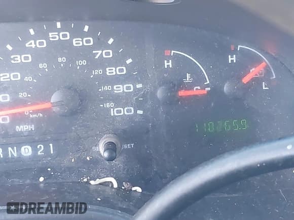 ✅ 2008 Ford Econoline Passenger XL • VIN: 1FBNE31L88DA20555 • Lot: 38737871. Wystawiony na IAAI z przebiegiem 118 265 mil. Bezpłatny archiwum sprzedaży aukcyjnych z USA i szczegółowy raport historii pojazdu na DreamBid. Zdjęcie 7.