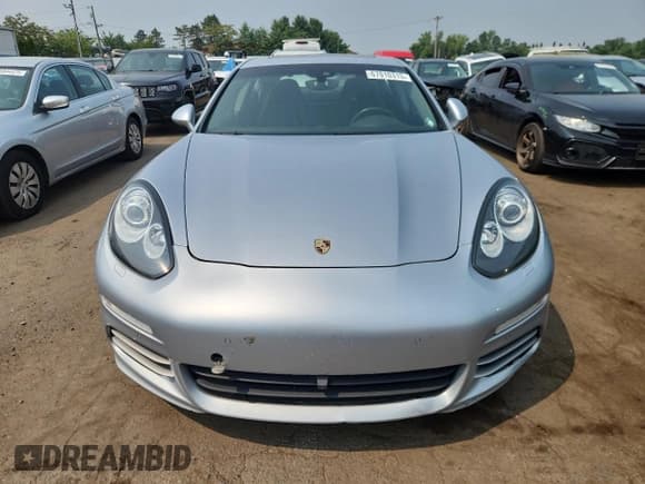 ✅ 2014 Porsche Panamera S • VIN: WP0AB2A75EL055877 • Lot: 67010315. Wystawiony na Copart z przebiegiem 118 826 mil. Bezpłatny archiwum sprzedaży aukcyjnych z USA i szczegółowy raport historii pojazdu na DreamBid. Zdjęcie 5.