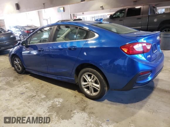✅ 2018 Chevrolet Cruze LT • VIN: 1G1BE5SM0J7145273 • Lot: 72986252. Listed on Copart with 91,253 mi. Free auction sales archive from the USA and detailed vehicle history report at DreamBid. Image 2.