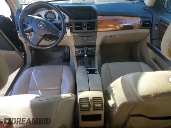 ✅ 2010 Mercedes-Benz GLK 350 • VIN: WDCGG8HB5AF376829 • Лот: 82592735. Опубликован ранее на Copart с пробегом 141 408 миль. Бесплатный доступ к архиву аукционных продаж из США и подробный отчёт об истории автомобиля на DreamBid. Изображение 8.