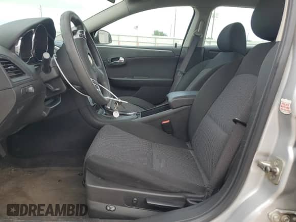 2010 Chevrolet Malibu 1LT z VIN 1G1ZC5E07AF323909, wystawiony jako Copart lot #56308914 z przebiegiem 169 154 mil mil oraz Szkoda całkowita • Salvage title. Historia ofert i sprzedaży dostępna na DreamBid. Obrazek 7.