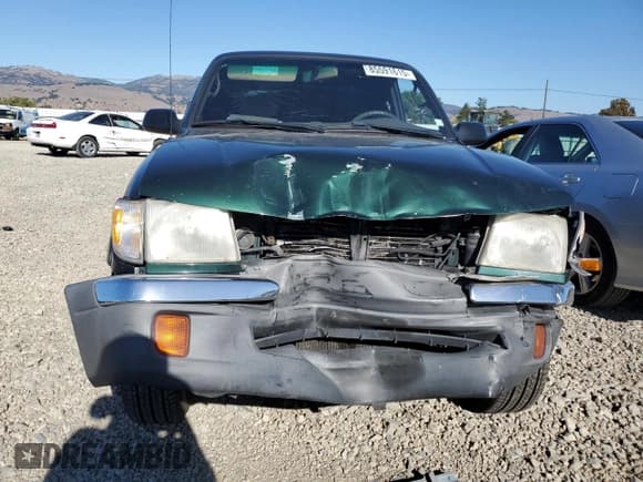 ✅ 2000 Toyota Tacoma PreRunner • VIN: 4TASM92N0YZ639007 • Lot: 85591615. Listed on Copart with 253,271 mi. Free auction sales archive from the USA and detailed vehicle history report at DreamBid. Image 5.