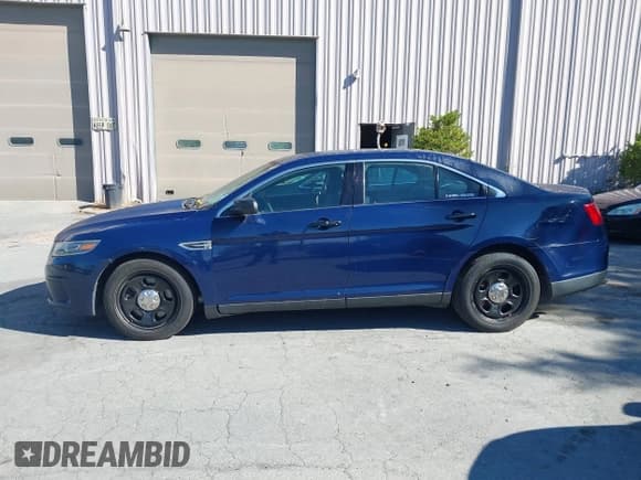 ✅ 2014 Ford Police Interceptor • VIN: 1FAHP2MT2EG180309 • Лот: 43177606. Опубликован ранее на IAAI с пробегом 208 769 миль. Бесплатный доступ к архиву аукционных продаж из США и подробный отчёт об истории автомобиля на DreamBid. Изображение 14.