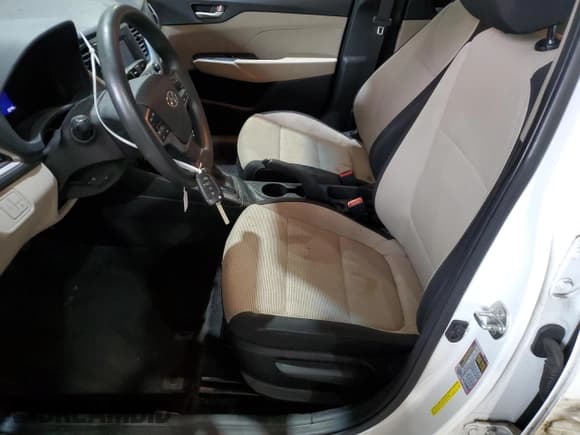 ✅ 2018 Hyundai Accent SE • VIN: 3KPC24A35JE018476 • Лот: 79260664. Опубликован ранее на Copart с пробегом 100 446 миль. Бесплатный доступ к архиву аукционных продаж из США и подробный отчёт об истории автомобиля на DreamBid. Изображение 7.