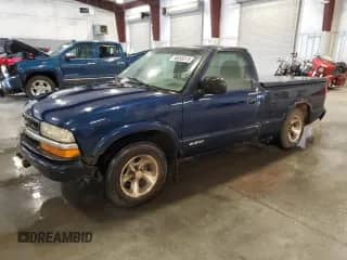 2002 Chevrolet S-10 LS with VIN 1GCCS145928124243, listed as a Copart auction lot 66898515 with 148,909 mi miles and Salvage title. Bid and sale history available at DreamBid. Image 1.