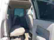 2006 Dodge 3500 SLT z VIN 3D7LX38C06G285382, wystawiony jako IAAI lot #42157287 z przebiegiem 158 742 mil mil oraz . Historia ofert i sprzedaży dostępna na DreamBid. Obrazek 8.