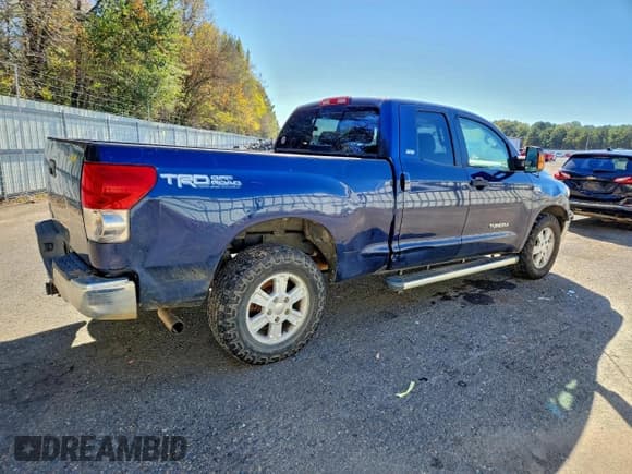 ✅ 2007 Toyota Tundra SR5 • VIN: 5TFRV54117X003807 • Lot: 94880665. Listed on Copart with 214,276 mi. Free auction sales archive from the USA and detailed vehicle history report at DreamBid. Image 3.