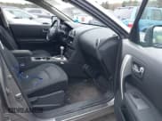 ✅ 2013 Nissan Rogue S • VIN: JN8AS5MV0DW662928 • Лот: 43625517. Опубликован ранее на IAAI с пробегом 173 271 миль. Бесплатный доступ к архиву аукционных продаж из США и подробный отчёт об истории автомобиля на DreamBid. Изображение 5.