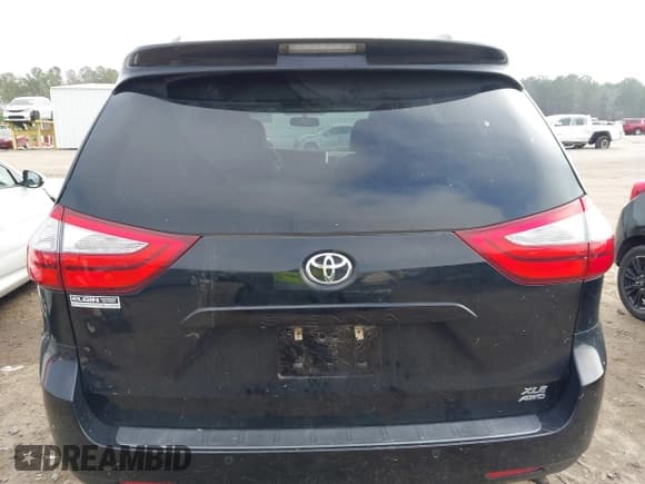 ✅ 2015 Toyota Sienna Limited • VIN: 5TDDK3DC2FS116159 • Lot: 41137819. Listed on IAAI with 164,864 mi. Free auction sales archive from the USA and detailed vehicle history report at DreamBid. Image 17.