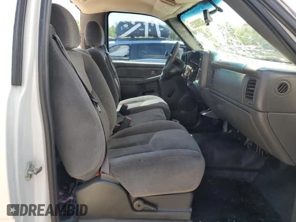 ✅ 2006 GMC Sierra 1500 Work Truck • VIN: 3GTEC14V76G173852 • Лот: 63993835. Опубликован ранее на Copart с пробегом 228 679 миль. Бесплатный доступ к архиву аукционных продаж из США и подробный отчёт об истории автомобиля на DreamBid. Изображение 10.