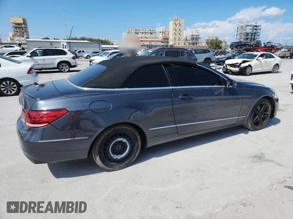 ✅ 2015 Mercedes-Benz E 400 • VIN: WDDKK6FF6FF307556 • Lot: 82091885. Listed on Copart with 149,402 mi. Free auction sales archive from the USA and detailed vehicle history report at DreamBid. Image 3.