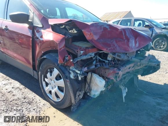 ✅ 2014 Ford Escape S • VIN: 1FMCU0F71EUC57184 • Lot: 43532410. Listed on IAAI with 138,596 mi. Free auction sales archive from the USA and detailed vehicle history report at DreamBid. Image 6.