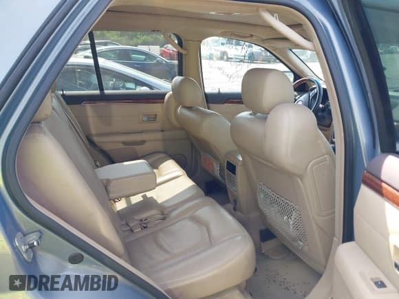 ✅ 2007 Cadillac SRX • VIN: 1GYEE637370132581 • Lot: 42390342. Wystawiony na IAAI z przebiegiem 207 596 mil. Bezpłatny archiwum sprzedaży aukcyjnych z USA i szczegółowy raport historii pojazdu na DreamBid. Zdjęcie 8.