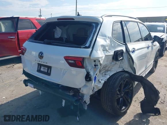 ✅ 2024 Volkswagen Tiguan SE R-Line Black • VIN: 3VVCB7AX8RM073625 • Лот: 42947315. Опубликован ранее на IAAI с пробегом 19 745 миль. Бесплатный доступ к архиву аукционных продаж из США и подробный отчёт об истории автомобиля на DreamBid. Изображение 4.