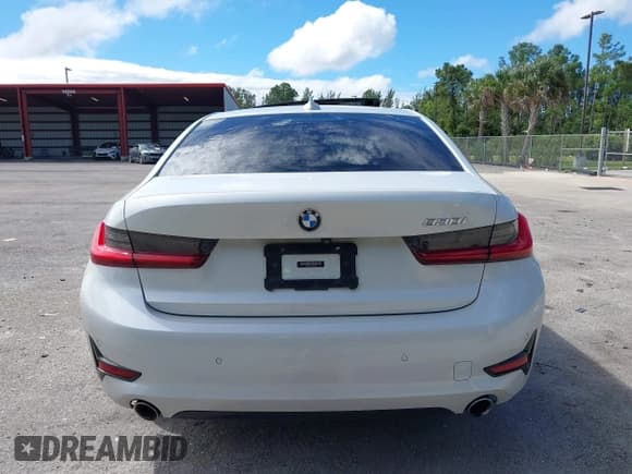 ✅ 2020 BMW 3 Series 330i • VIN: 3MW5R1J04L8B34579 • Lot: 43366185. Wystawiony na IAAI z przebiegiem Nie podano. Bezpłatny archiwum sprzedaży aukcyjnych z USA i szczegółowy raport historii pojazdu na DreamBid. Zdjęcie 16.