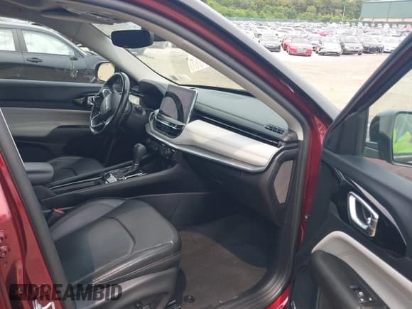 ✅ 2022 Jeep Compass Limited • VIN: 3C4NJDCB8NT170124 • Lot: 42885346. Listed on IAAI with 29,012 mi. Free auction sales archive from the USA and detailed vehicle history report at DreamBid. Image 5.