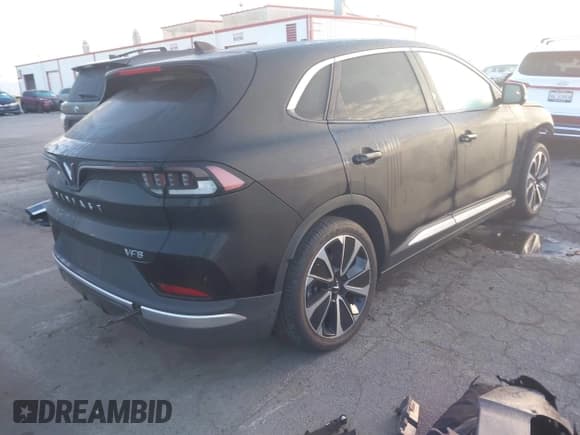 ✅ 2023 VinFast VF 8 Plus • VIN: RLLV1AFA8PH000774 • Lot: 41682238. Listed on IAAI with 3,013 mi. Free auction sales archive from the USA and detailed vehicle history report at DreamBid. Image 4.