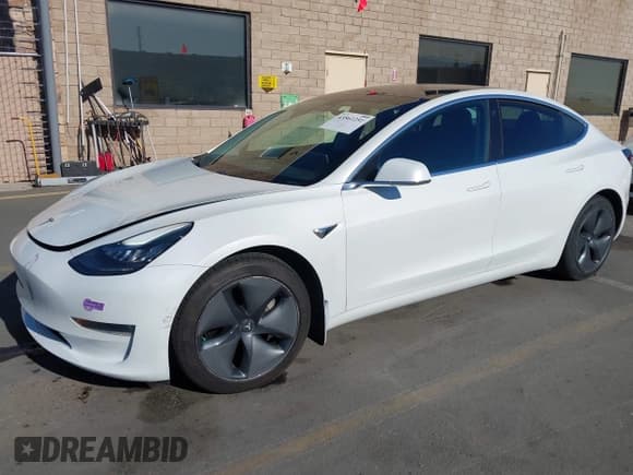 ✅ 2019 Tesla Model 3 Mid Range • VIN: 5YJ3E1EA9KF345988 • Лот: 43561251. Опубликован ранее на IAAI с пробегом 77 833 миль. Бесплатный доступ к архиву аукционных продаж из США и подробный отчёт об истории автомобиля на DreamBid. Изображение 19.