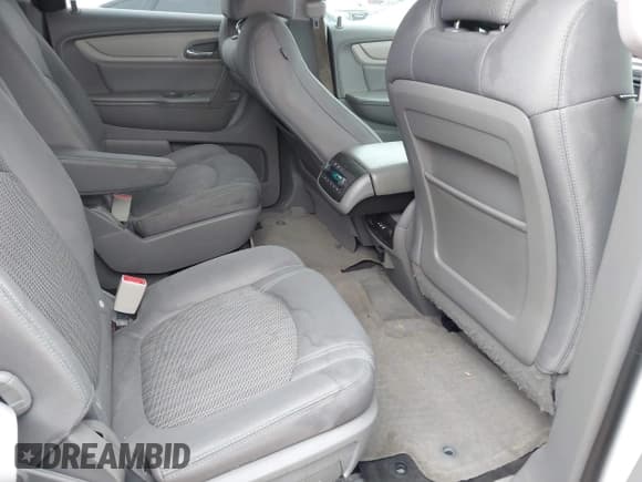 ✅ 2016 Chevrolet Traverse LT • VIN: 1GNKRGKD7GJ227463 • Lot: 43674374. Listed on IAAI with 142,410 mi. Free auction sales archive from the USA and detailed vehicle history report at DreamBid. Image 8.