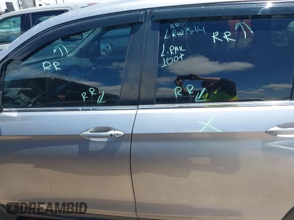 ✅ 2018 Honda Pilot EX-L • VIN: 5FNYF5H61JB008134 • Lot: 42193142. Listed on IAAI with 100,254 mi. Free auction sales archive from the USA and detailed vehicle history report at DreamBid. Image 14.