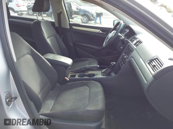 ✅ 2014 Volkswagen Passat S • VIN: 1VWAP7A38EC023630 • Lot: 41974170. Listed on IAAI with 140,835 mi. Free auction sales archive from the USA and detailed vehicle history report at DreamBid. Image 5.