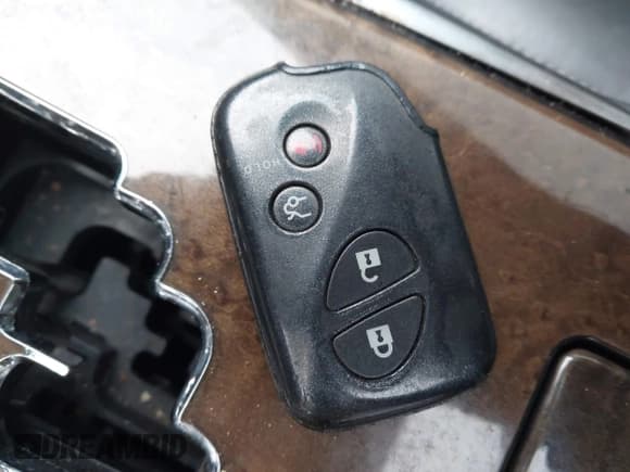 ✅ 2009 Lexus IS 250 • VIN: JTHCK262195030327 • Lot: 43872451. Wystawiony na IAAI z przebiegiem 157 000 mil. Bezpłatny archiwum sprzedaży aukcyjnych z USA i szczegółowy raport historii pojazdu na DreamBid. Zdjęcie 11.