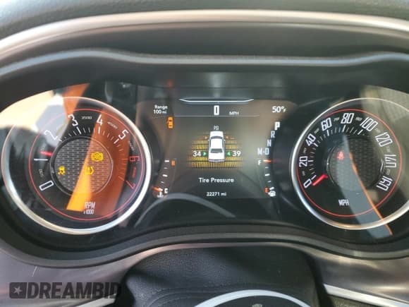 ✅ 2021 Dodge Challenger R/T • VIN: 2C3CDZBT5MH572751 • Lot: 45004933. Wystawiony na Copart z przebiegiem 22 271 mil. Bezpłatny archiwum sprzedaży aukcyjnych z USA i szczegółowy raport historii pojazdu na DreamBid. Zdjęcie 9.