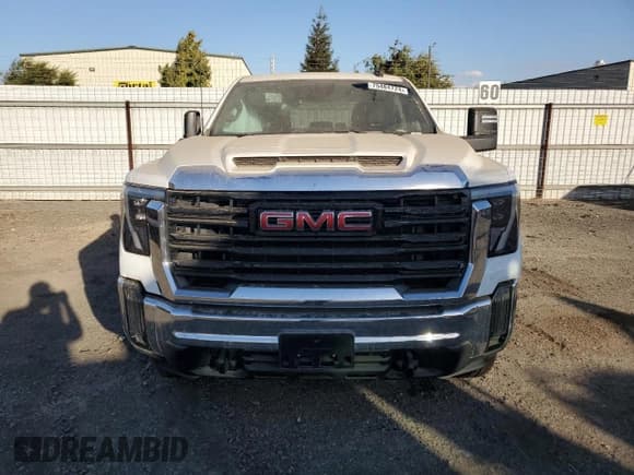 ✅ 2024 GMC Sierra 1500 • VIN: 1GT48PE79RF294842 • Лот: 75484724. Опубликован ранее на Copart с пробегом Не указан. Бесплатный доступ к архиву аукционных продаж из США и подробный отчёт об истории автомобиля на DreamBid. Изображение 5.