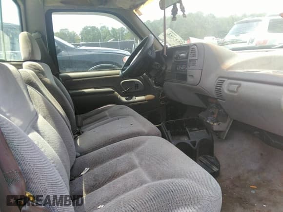 ✅ 1995 GMC Sierra 1500 • VIN: 1GTEC14K0SZ545712 • Lot: 37252791. Wystawiony na IAAI z przebiegiem 2 453 761 mil. Bezpłatny archiwum sprzedaży aukcyjnych z USA i szczegółowy raport historii pojazdu na DreamBid. Zdjęcie 5.