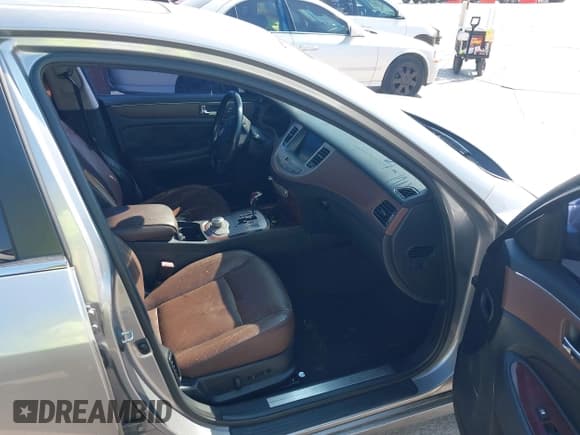 ✅ 2009 Hyundai Genesis • VIN: KMHGC46E09U042847 • Лот: 43210089. Опубликован ранее на IAAI с пробегом Не указан. Бесплатный доступ к архиву аукционных продаж из США и подробный отчёт об истории автомобиля на DreamBid. Изображение 5.