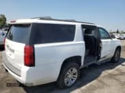 ✅ 2015 Chevrolet Suburban LT • VIN: 1GNSCJKC0FR288210 • Lot: 64307805. Wystawiony na Copart z przebiegiem 130 676 mil. Bezpłatny archiwum sprzedaży aukcyjnych z USA i szczegółowy raport historii pojazdu na DreamBid. Zdjęcie 3.