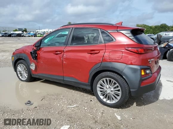 ✅ 2020 Hyundai Kona SEL Plus • VIN: KM8K62AAXLU556786 • Лот: 70125544. Опубликован ранее на Copart с пробегом 63 471 миль. Бесплатный доступ к архиву аукционных продаж из США и подробный отчёт об истории автомобиля на DreamBid. Изображение 2.