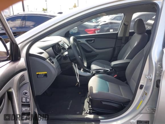 ✅ 2016 Hyundai Elantra SE • VIN: 5NPDH4AE4GH739638 • Lot: 43496350. Listed on IAAI with 52,226 mi. Free auction sales archive from the USA and detailed vehicle history report at DreamBid. Image 5.