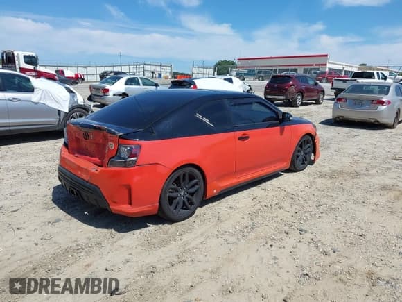 ✅ 2015 Scion tC • VIN: JTKJF5C79FJ006609 • Lot: 43083181. Wystawiony na IAAI z przebiegiem 225 343 mil. Bezpłatny archiwum sprzedaży aukcyjnych z USA i szczegółowy raport historii pojazdu na DreamBid. Zdjęcie 4.
