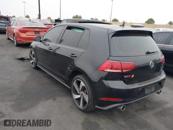 ✅ 2019 Volkswagen Golf GTI S • VIN: 3VW6T7AU9KM002693 • Lot: 41734391. Wystawiony na IAAI z przebiegiem 50 308 mil. Bezpłatny archiwum sprzedaży aukcyjnych z USA i szczegółowy raport historii pojazdu na DreamBid. Zdjęcie 3.
