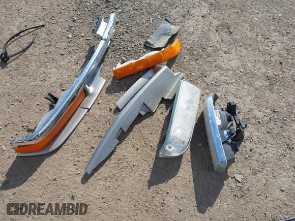 ✅ 2001 Chevrolet Blazer LT • VIN: 1GNDT13W812128370 • Lot: 42022363. Wystawiony na IAAI z przebiegiem 120 634 mil. Bezpłatny archiwum sprzedaży aukcyjnych z USA i szczegółowy raport historii pojazdu na DreamBid. Zdjęcie 12.