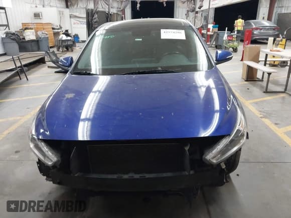 ✅ 2019 Hyundai Elantra • VIN: KMHH35LE6KU107706 • Lot: 42574286. Listed on IAAI with 60,101 mi. Free auction sales archive from the USA and detailed vehicle history report at DreamBid. Image 13.