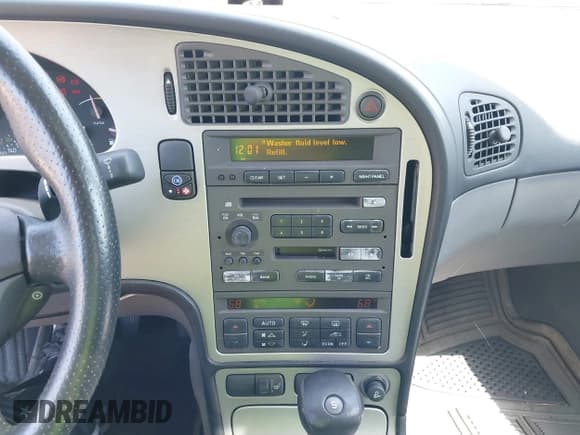 ✅ 2004 Saab 9-5 Aero • VIN: YS3EH49G743012391 • Lot: 41817629. Wystawiony na IAAI z przebiegiem 106 290 mil. Bezpłatny archiwum sprzedaży aukcyjnych z USA i szczegółowy raport historii pojazdu na DreamBid. Zdjęcie 17.