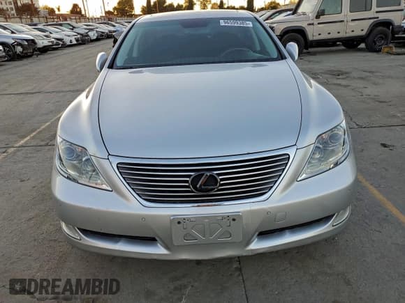 ✅ 2007 Lexus LS 460 • VIN: JTHBL46F275029708 • Lot: 96599385. Wystawiony na Copart z przebiegiem 82 252 mil. Bezpłatny archiwum sprzedaży aukcyjnych z USA i szczegółowy raport historii pojazdu na DreamBid. Zdjęcie 5.
