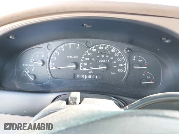 ✅ 2001 Ford Ranger XL • VIN: 1FTYR10U31PA74183 • Lot: 41974847. Wystawiony na IAAI z przebiegiem 232 801 mil. Bezpłatny archiwum sprzedaży aukcyjnych z USA i szczegółowy raport historii pojazdu na DreamBid. Zdjęcie 7.