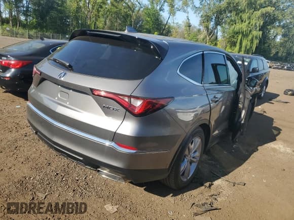 ✅ 2022 Acura MDX • VIN: 5J8YE1H37NL018365 • Lot: 68291625. Wystawiony na Copart z przebiegiem 33 582 mil. Bezpłatny archiwum sprzedaży aukcyjnych z USA i szczegółowy raport historii pojazdu na DreamBid. Zdjęcie 3.