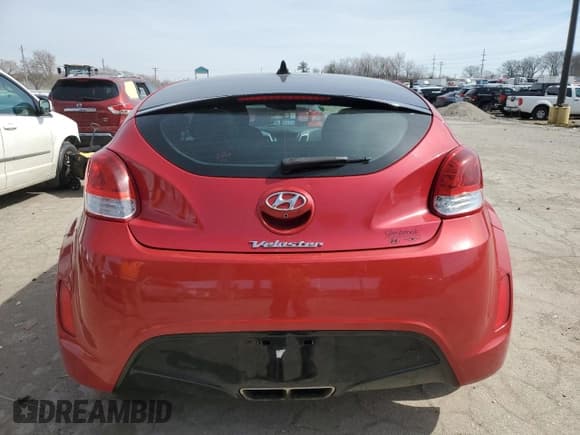 ✅ 2017 Hyundai Veloster • VIN: KMHTC6ADXHU321214 • Lot: 47024634. Wystawiony na Copart z przebiegiem 69 339 mil. Bezpłatny archiwum sprzedaży aukcyjnych z USA i szczegółowy raport historii pojazdu na DreamBid. Zdjęcie 6.