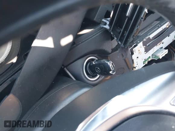 ✅ 2012 Mercedes-Benz C 300 Sport • VIN: WDDGF8BB6CA606174 • Lot: 41355411. Listed on IAAI with Not provided. Free auction sales archive from the USA and detailed vehicle history report at DreamBid. Image 11.