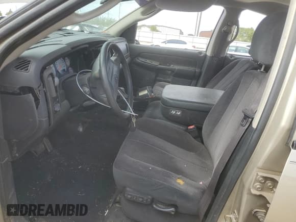 ✅ 2003 Dodge 1500 ST • VIN: 1D7HA18N83S293019 • Лот: 76738214. Опубликован ранее на Copart с пробегом 157 084 миль. Бесплатный доступ к архиву аукционных продаж из США и подробный отчёт об истории автомобиля на DreamBid. Изображение 7.