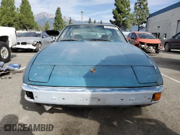 ✅ 1979 Porsche 924 • VIN: 9249200475 • Lot: 92125205. Wystawiony na Copart z przebiegiem 98 021 mil. Bezpłatny archiwum sprzedaży aukcyjnych z USA i szczegółowy raport historii pojazdu na DreamBid. Zdjęcie 5.