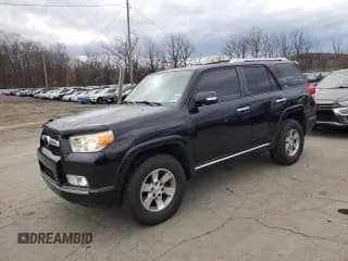 ✅ 2010 Toyota 4Runner SR5 • VIN: JTEBU5JR4A5025278 • Лот: 93029375. Опубликован ранее на Copart с пробегом 257 626 миль. Бесплатный доступ к архиву аукционных продаж из США и подробный отчёт об истории автомобиля на DreamBid. Изображение 1.