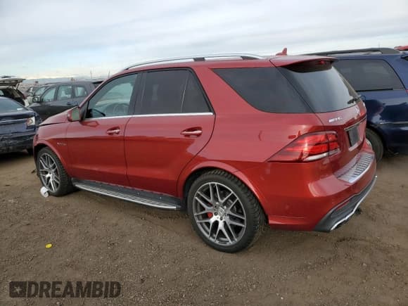 ✅ 2016 Mercedes-Benz GLE 63 S AMG • VIN: 4JGDA7FB8GA695540 • Lot: 86668694. Wystawiony na Copart z przebiegiem 62 580 mil. Bezpłatny archiwum sprzedaży aukcyjnych z USA i szczegółowy raport historii pojazdu na DreamBid. Zdjęcie 2.
