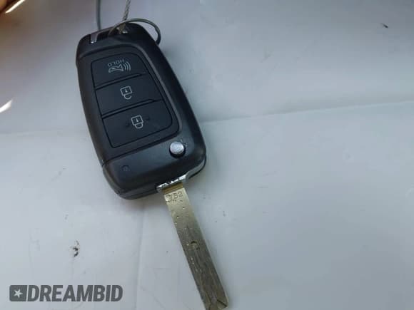 ✅ 2021 Hyundai Santa Fe SE • VIN: 5NMS1DAJ5MH329724 • Lot: 43245906. Listed on IAAI with 67,954 mi. Free auction sales archive from the USA and detailed vehicle history report at DreamBid. Image 11.