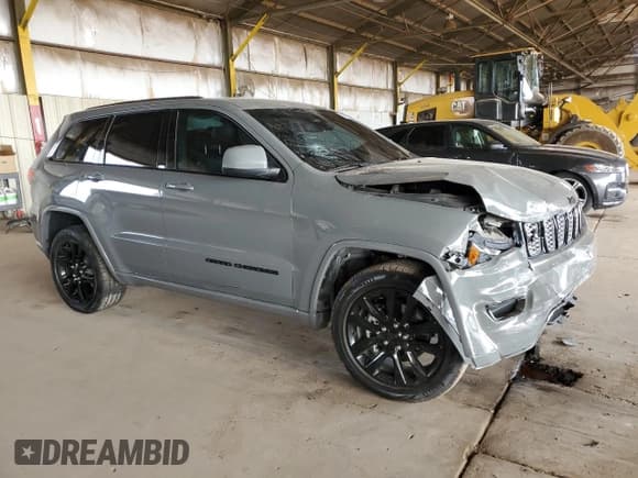 ✅ 2020 Jeep Grand Cherokee Altitude • VIN: 1C4RJEAGXLC405024 • Lot: 58536155. Listed on Copart with 67,441 mi. Free auction sales archive from the USA and detailed vehicle history report at DreamBid. Image 4.